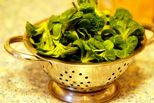 dark leafy greens safe for rabbits